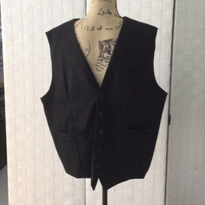 Mens Black Button-Up Vest 3 pockets in front.Lined inside NWOT #346